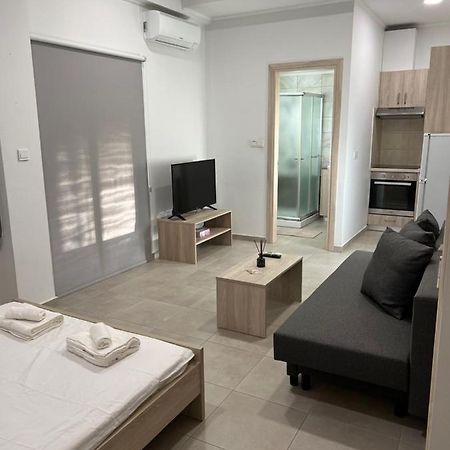 Modern City Center Studio Saripolou Apartment Limassol Exterior photo